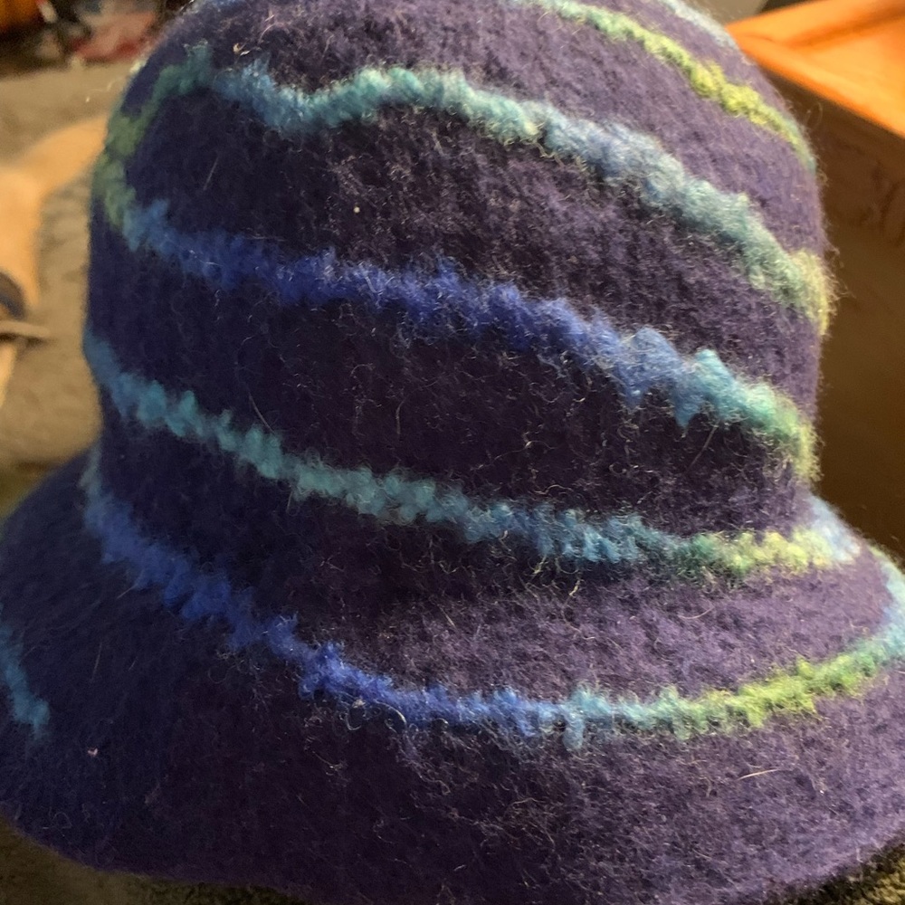 Wool bell shaped hat